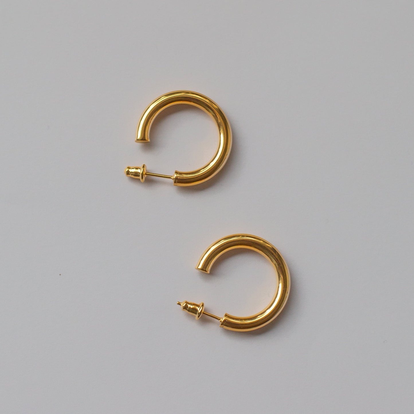 Gia Hoop Earrings